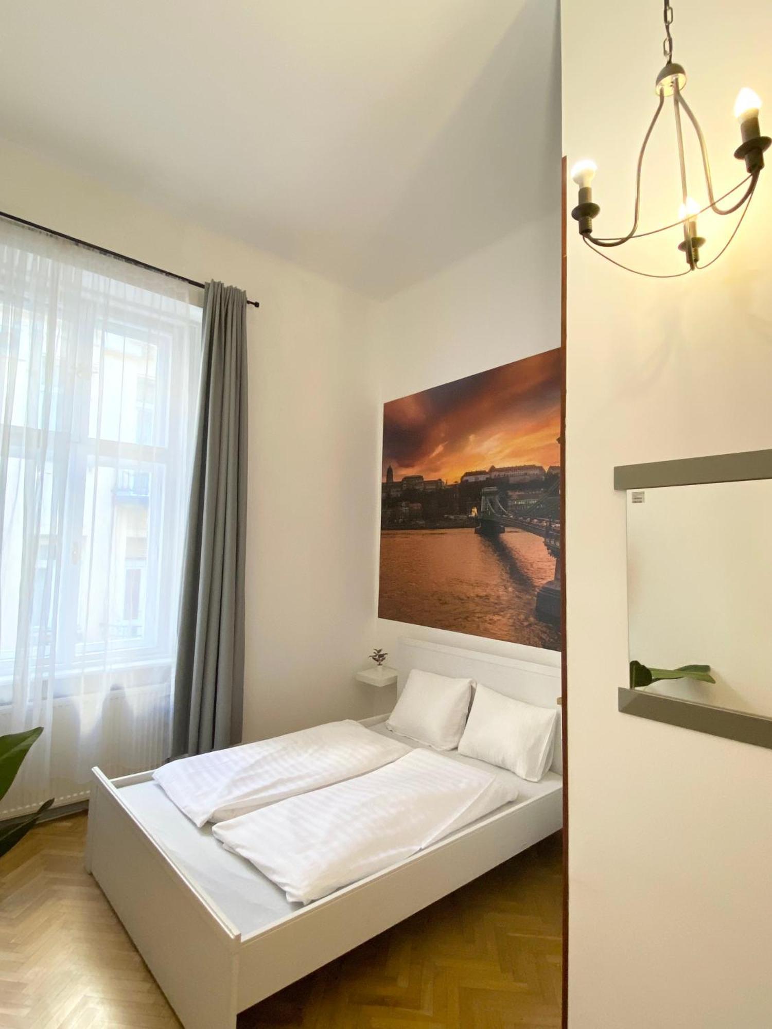 Vaczi Central Relax Boutique Suits Apartment Budapest Exterior photo