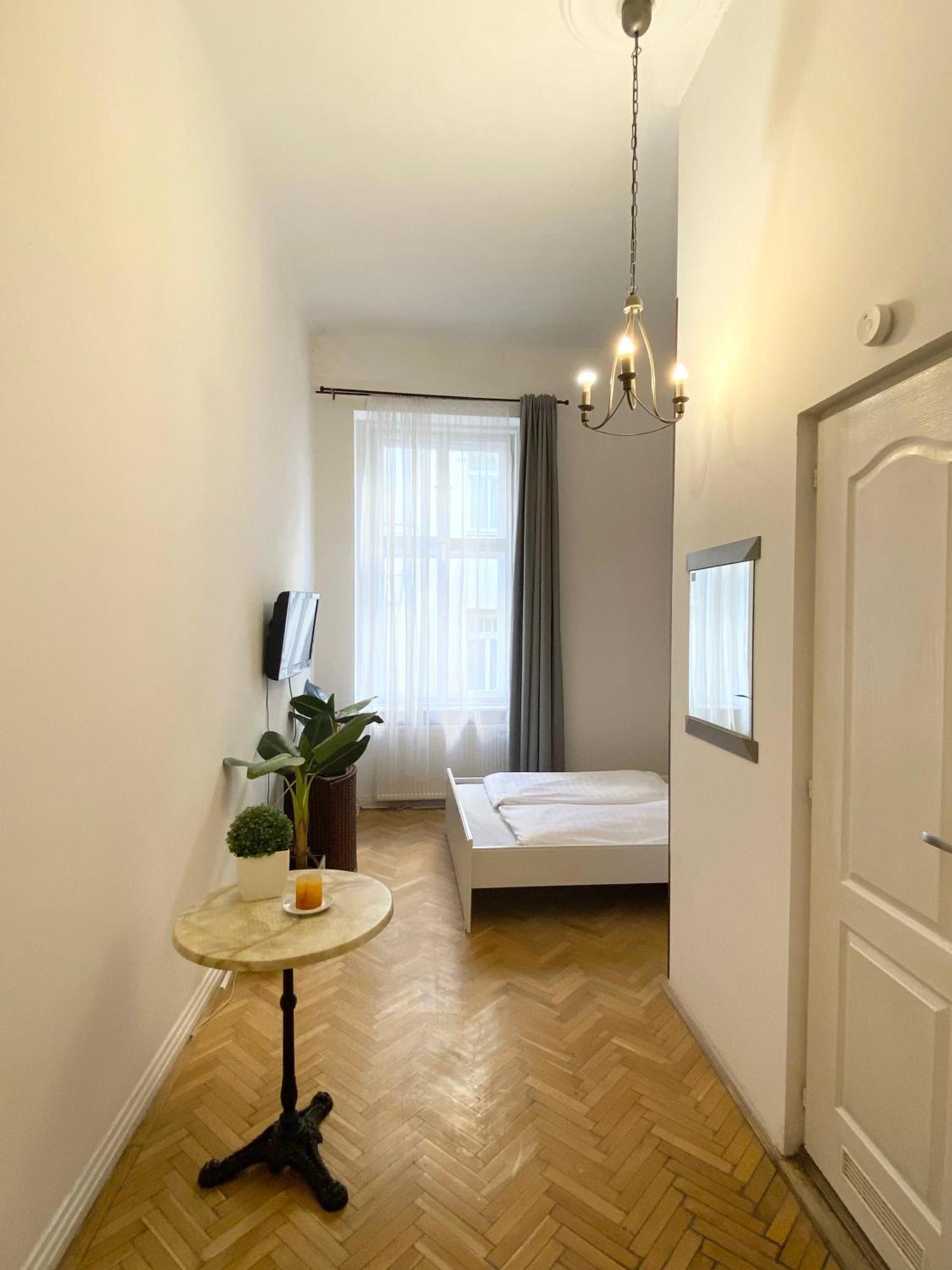 Vaczi Central Relax Boutique Suits Apartment Budapest Exterior photo